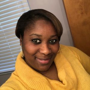 Meet your Posher, Simone